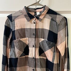 H&M Divided Checkered Shirt in Pink and Navy